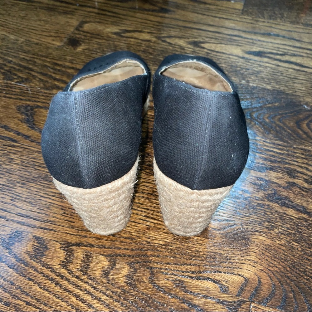 G.H. Bass & Co. black canvas black wedges 7.5 - Picture 5 of 7